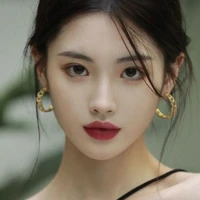 แพรวา(นางเอก)