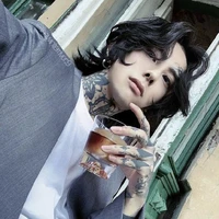 Hwan Bennett (Irmão da Sun-mi e do Joon)