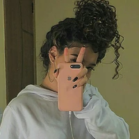 Julia (melhor amiga da S/N)
