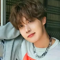 JUNG  JHOPE  { hechicero}