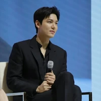 papa min ho