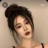ครูใบเฟิร์น(ครูประจำชั้น+สอนภาษาจีน)