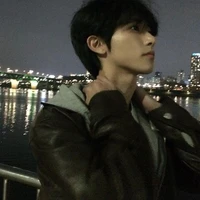 ธันวา(พี่นายเอก👨🏻‍⚕️)