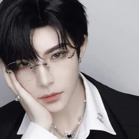 โอมิก(พระเอก)