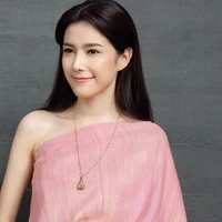 เเพง//คนรับใช้นางเอก