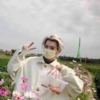 แท็ก​-พระเอก