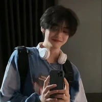 อากิ(นายเอก)