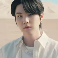 Yoongi (Suga)