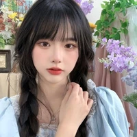 มิรา (พี่สาวนางเอก ไม่แท้)