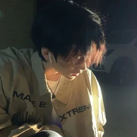 ยีนส์$
