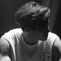 อี้ชิง  พ.อ
