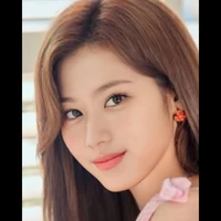 Sana Minatozaki