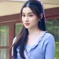 พรีม [พนักงานร้านอาหาร]