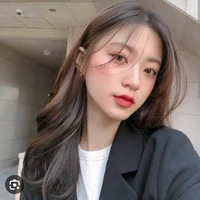 จันทร์✨🌈(พี่สาวนายเอก)