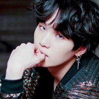 Min Yoongi.(Marido de Hoseok)