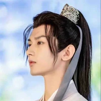 อี่ซือเฟิ่ง(อาจารย์+สามีเสวียนจี)​