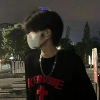 แม็กซ์(คู่หมั้นมารินแต่ไม่ได้ชอบมาริน)