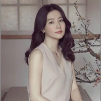 ลัลดา(เเม่นางเอก)