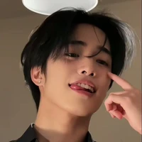 ใต้หล้า/พระเอก-แฝดพี่👑