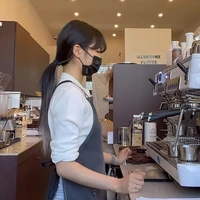 พนักงานร้านไอศครีม