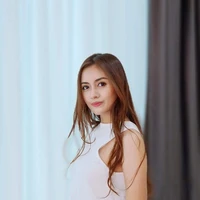 ขวัญ(เพื่อนนายเอก)