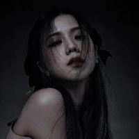 Laura Marino/Kim Jisoo