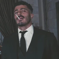 HASSAN YÁNG||DE KUSMAN||[Papá]