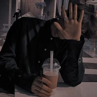 Alex (second lead)