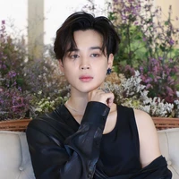 author 𝕮𝖍𝖎𝖒