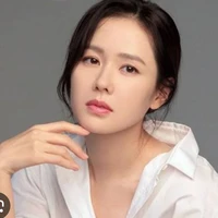 Son Ye-Jin park (mãe das meninas)