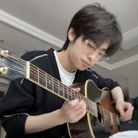 จินวูค พี่น.อ