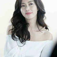 Helena ganendra (mom  vara)