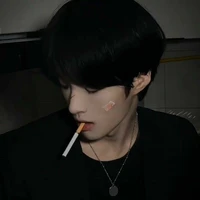 ธาม|พระเอก