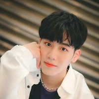 เบส(เพื่อนพระเอก)