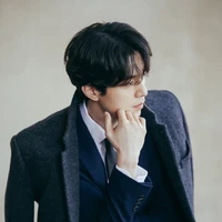 บอสซองโย(ประธานบริษัท앨리스 텔)