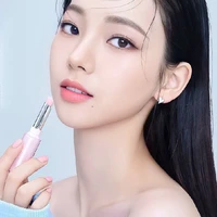 Lee Karina (Istri Jeno)