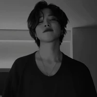 เเม็ก(พี่ชายนางเอก)
