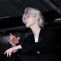 ดินแดน (พระเอก)