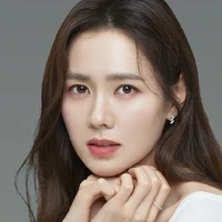 ออม(แม่นางเอก)