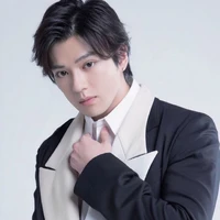 Macky ( kapten )