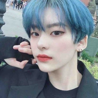 ปลาวาฬ{เพื่อนนายเอก}
