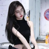 จีน`•
