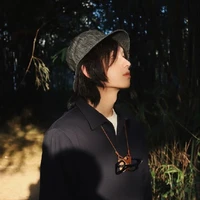 จอม