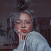 Sther (amiga da Duda)