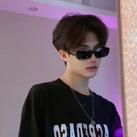 สิบทิศ(เพื่อนพระเอก)