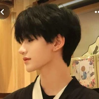 เบส[นายเอกเมื่อ17ปีก่อน]