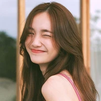 พลอย