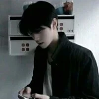 ภัทร (พ่อ น.อ.)
