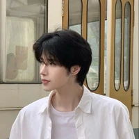 คีน [รุ่นพี่คนสนิทนายเอก]