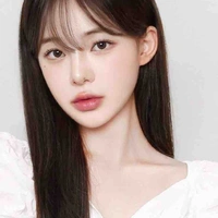เรนโบว์(นางเอก)